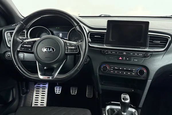 Kia ProCeed (2019) — foto 11 van 43