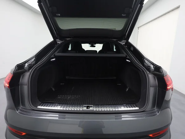 AUDI e-tron Sportback (2022) — foto 17 van 20