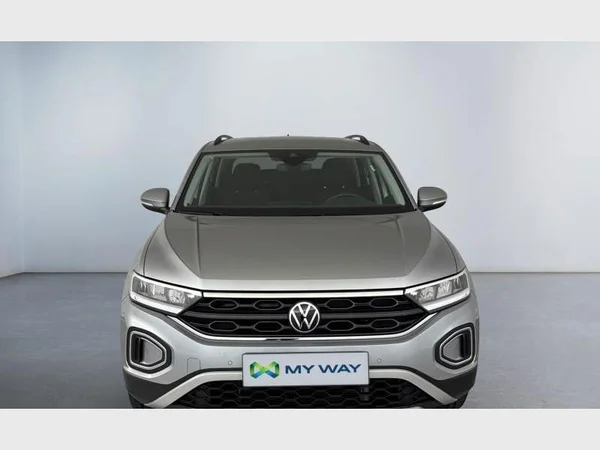 Volkswagen T-Roc (2023) — foto 8 van 15