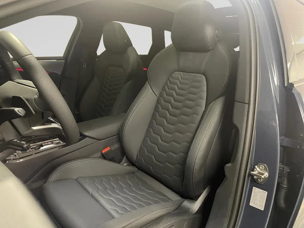AUDI A6 Avant e-tron (2025) — foto 8 van 16
