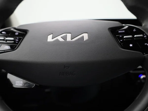 Kia Niro (2024) — foto 24 van 49