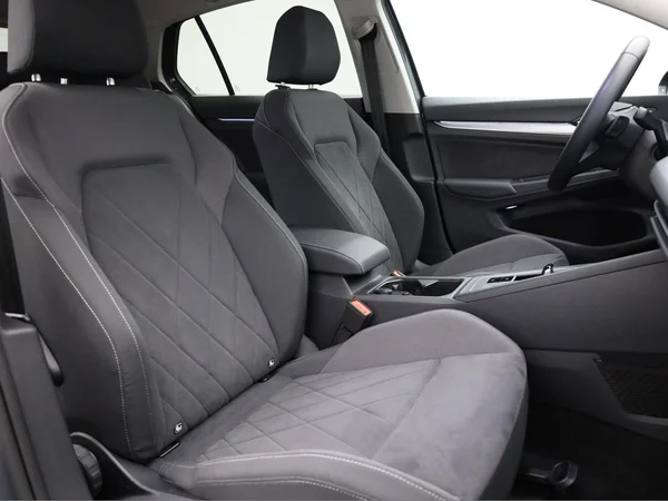 VOLKSWAGEN Golf VIII (2024) — foto 15 van 20