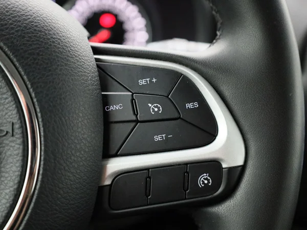 Jeep Renegade (2020) — foto 20 van 39