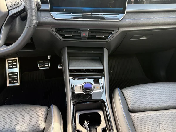 VOLKSWAGEN Tayron eHybrid (PHEV) (2025) — foto 5 van 13