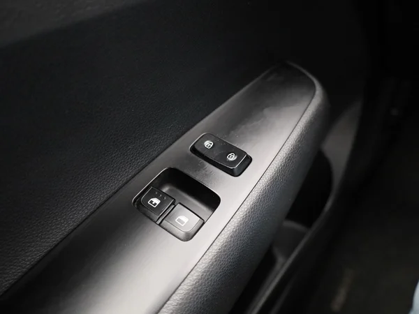 Kia Picanto (2023) — foto 13 van 32