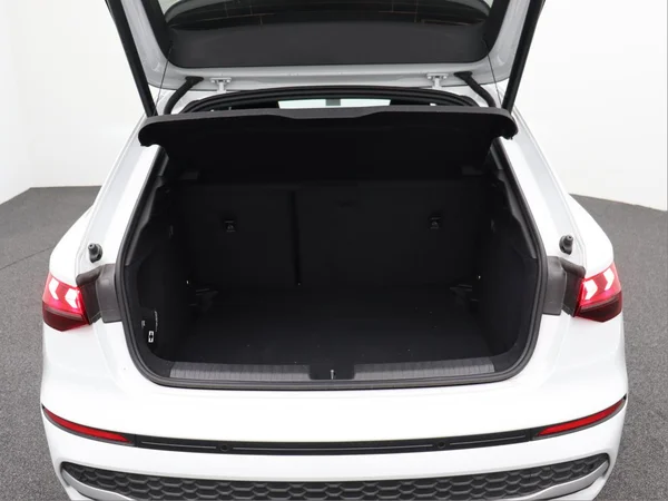 AUDI A3 Sportback (2025) — foto 4 van 21