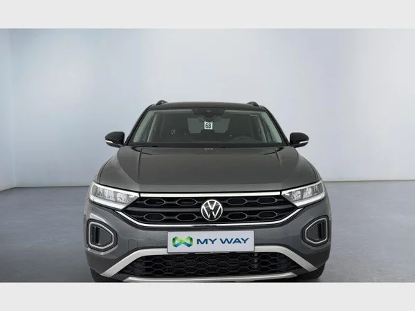 Volkswagen T-Roc (2023) — foto 12 van 24