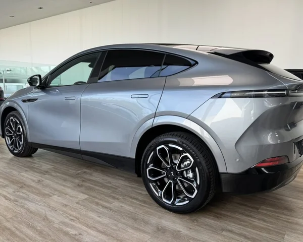 Xpeng G6 (2026) — foto 2 van 30