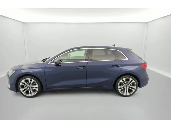 AUDI A3 Sportback (2024) — foto 34 van 36