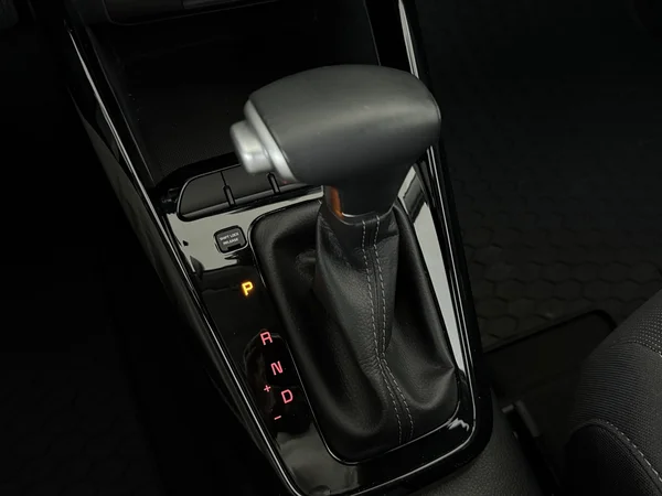 KIA Rio (2022) — foto 4 van 26