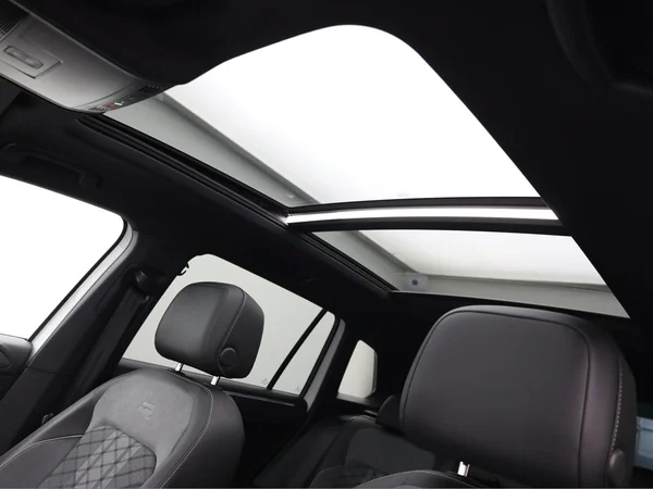 VOLKSWAGEN Tiguan eHybrid (PHEV) (2022) — foto 15 van 22