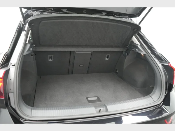 VOLKSWAGEN T-Roc (2023) — foto 25 van 32