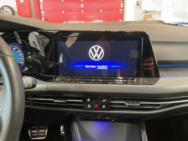 VOLKSWAGEN Golf VIII SW (2024) — foto 5 van 23