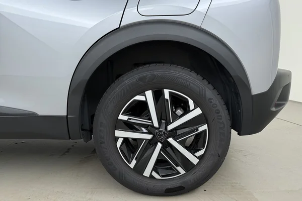 Peugeot 2008 (2025) — foto 13 van 16