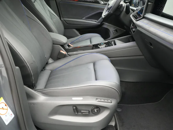 VOLKSWAGEN Tayron eHybrid (PHEV) (2025) — foto 10 van 10