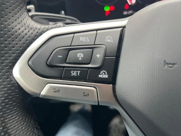 VOLKSWAGEN Tiguan Dsl (2024) — foto 10 van 24