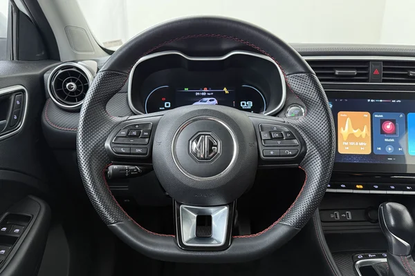 MG Zs (2024) — foto 2 van 19