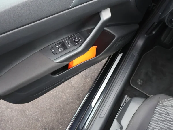 VOLKSWAGEN Taigo (2025) — foto 4 van 23