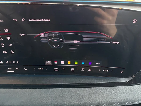 AUDI SQ6 e-tron (2026) — foto 5 van 23