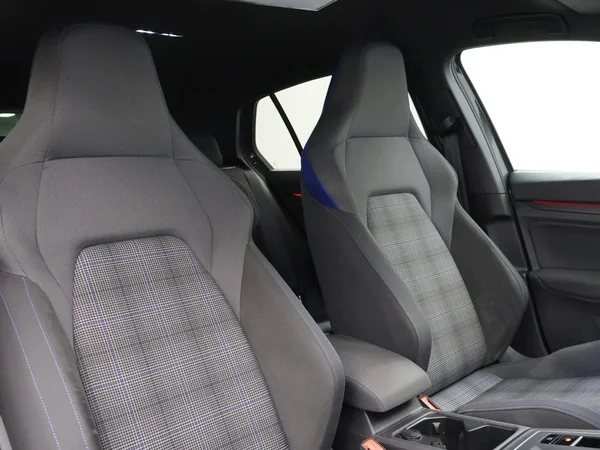 Volkswagen Golf (2022) — foto 28 van 31