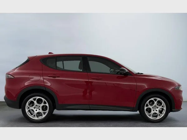 Alfa Romeo Tonale (2023) — foto 17 van 23