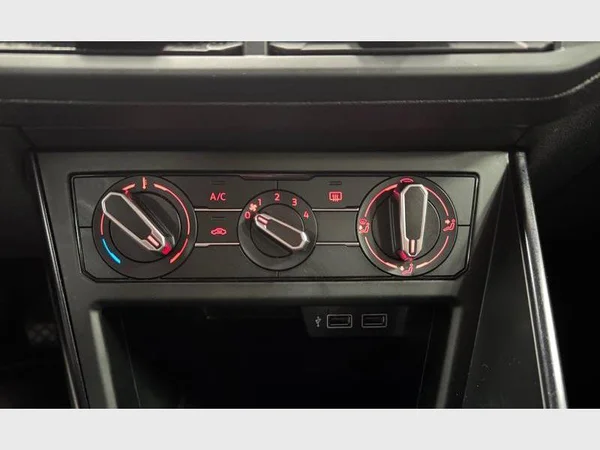 Volkswagen Polo (2020) — foto 17 van 25