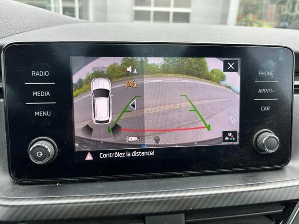SKODA Kamiq (2021) — foto 7 van 32