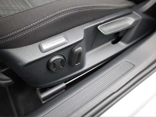 VOLKSWAGEN Passat Variant Dsl (2020) — foto 7 van 23