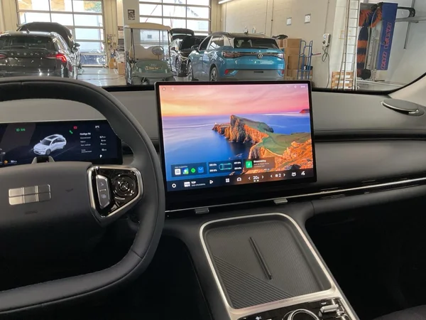 GEELY Starray EM-i (PHEV) (2026) — foto 5 van 22