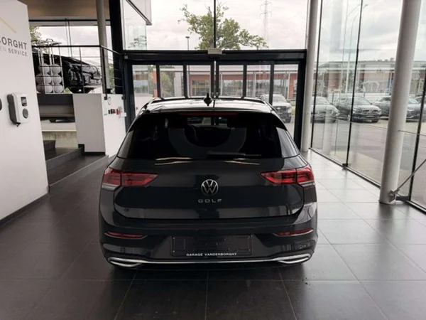 Volkswagen Golf (2024) — foto 20 van 23