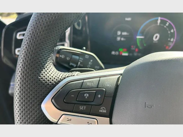 Volkswagen Tiguan eHybrid (2026) — foto 18 van 29