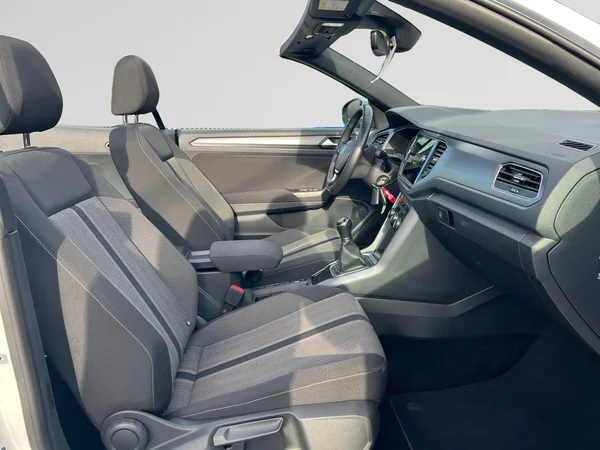 VOLKSWAGEN T-Roc Cabriolet (2021) — foto 13 van 17