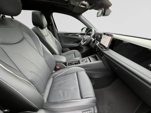VOLKSWAGEN Tiguan (2025) — foto 19 van 24