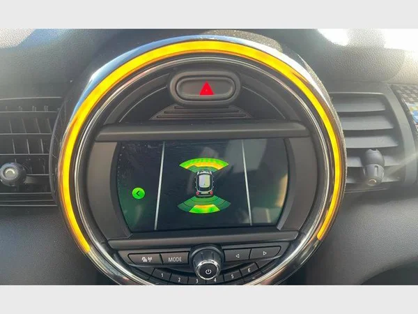 MINI Mini 5 Doors (2018) — foto 15 van 25