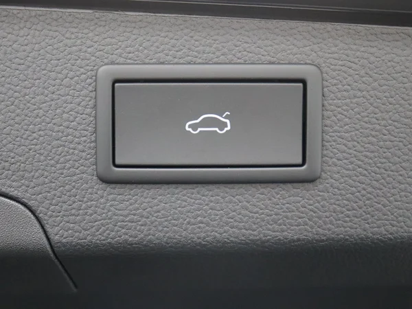 SKODA Superb Combi (2025) — foto 8 van 18