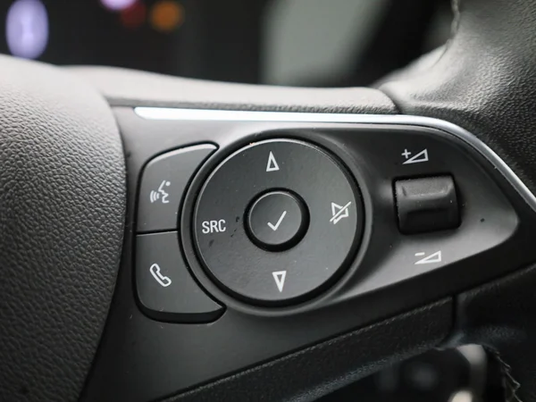 Opel Mokka (2023) — foto 19 van 37