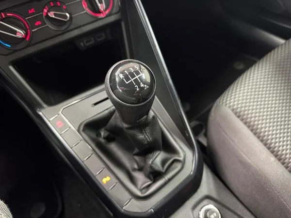 VOLKSWAGEN Polo (2020) — foto 18 van 27
