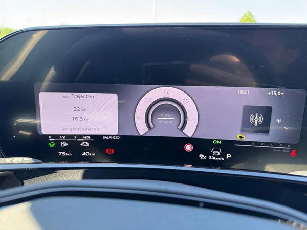AUDI Q3 SUV e-hybrid (PHEV) (2026) — foto 6 van 24