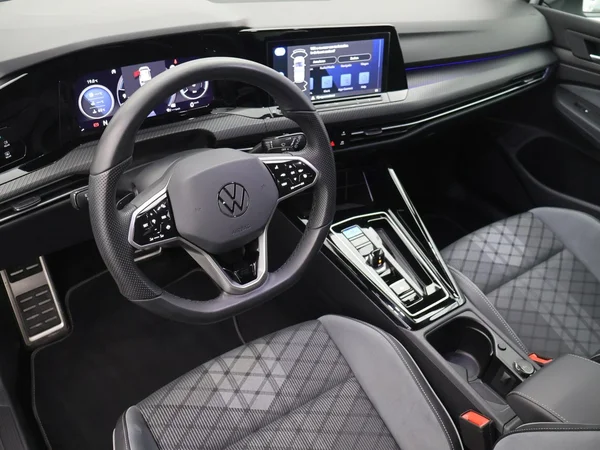 VOLKSWAGEN Golf VIII (2024) — foto 20 van 22