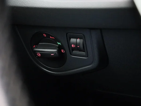 Volkswagen Polo (2021) — foto 17 van 40