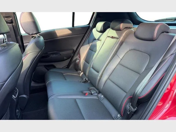 Kia SPORTAGE (2021) — foto 3 van 29