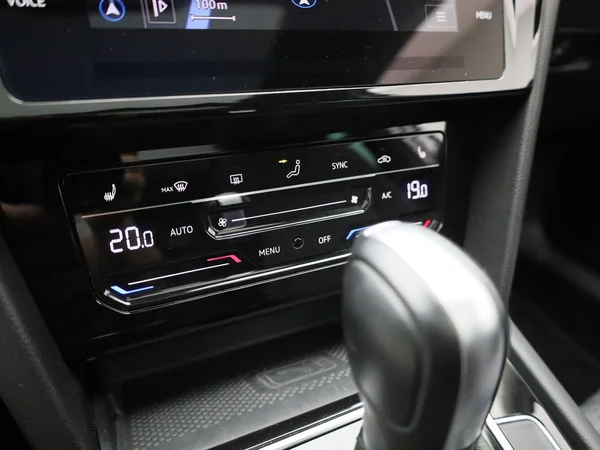 Volkswagen Passat (2024) — foto 17 van 37