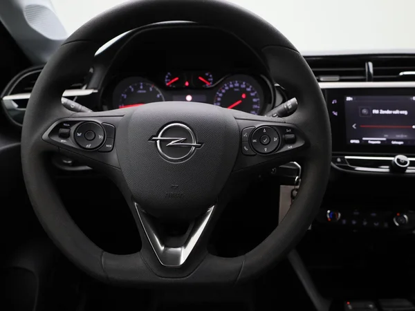 Opel Corsa (2023) — foto 32 van 34