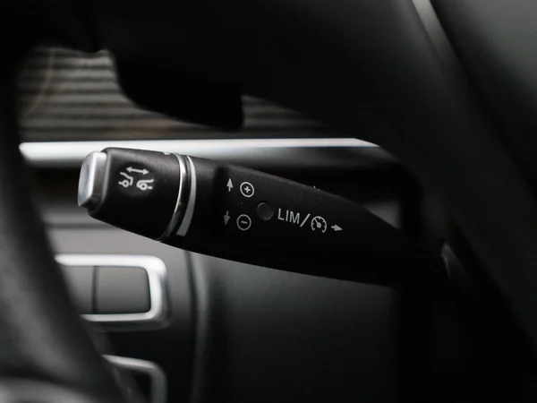 Mercedes-Benz EQV (2023) — foto 18 van 48
