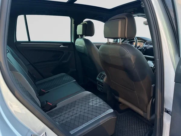 VOLKSWAGEN Tiguan Dsl (2023) — foto 17 van 20