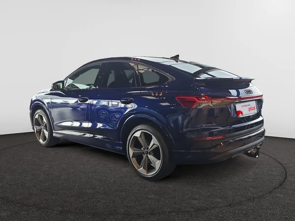 AUDI Q4 Sportback e-tron (2024) — foto 12 van 21