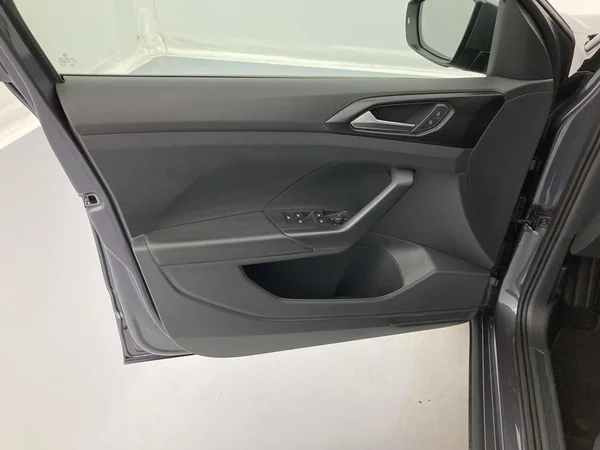 VOLKSWAGEN T-Cross (2023) — foto 10 van 36
