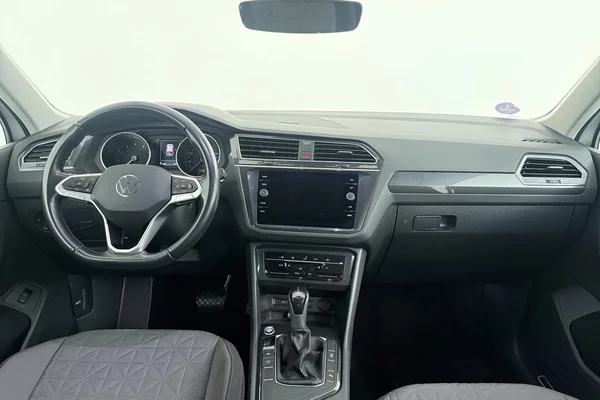 Volkswagen Tiguan (2022) — foto 7 van 37