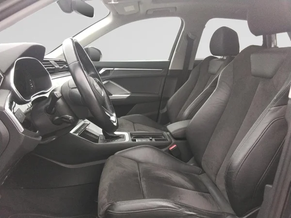 AUDI Q3 PHEV (2021) — foto 24 van 24