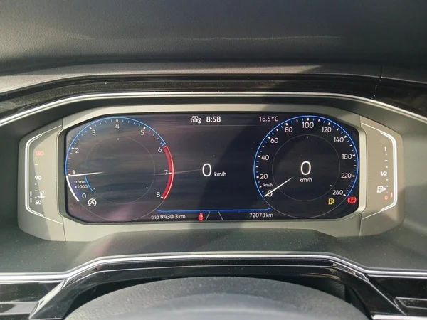 VOLKSWAGEN Polo (2022) — foto 8 van 19
